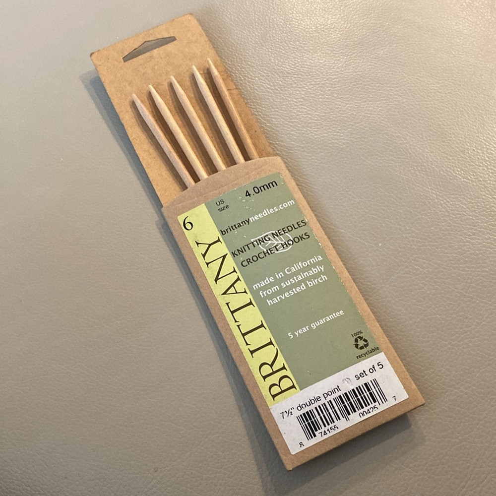 Brittany 7 1/2” Inch Double Point - Set of 5 - Knitting Needles No. 6 - 4.0 mm